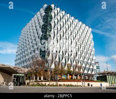 AMBASSADE DES ÉTATS-UNIS, Londres. L'extérieur de la nouvelle ambassade pour les États-Unis d'Amérique dans la région de neuf Elms (Wandsworth) du sud-ouest de Londres. Banque D'Images