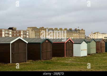 Nuit d'hiver nuageux et venteux sur la plage de Hayling Island Banque D'Images