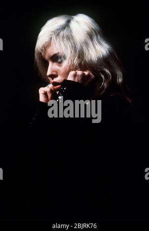 Debbie Harry de BlondiePhiladelphia, PA 1980 crédit: Scott Weiner/MediaPunch Banque D'Images