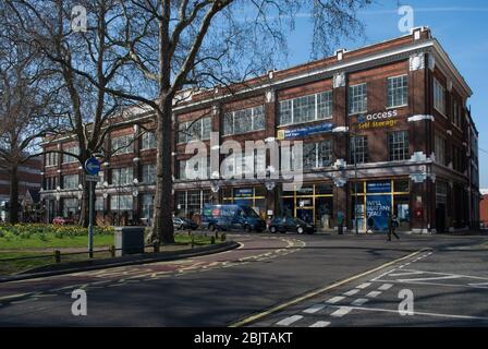 Citroën Showroom Ford Motor Company Red Brick Edwardian Architecture Wwork 184 Shepherds Bush Road, Hammersmith, Londres W6 Charles Heathcote Banque D'Images