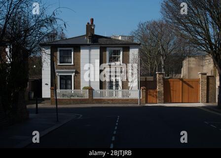 London stock Brick paire de Villas classiques victoriennes Cottages semi-détaché sur Bute Gardens, Brook Green, Londres W6 Banque D'Images