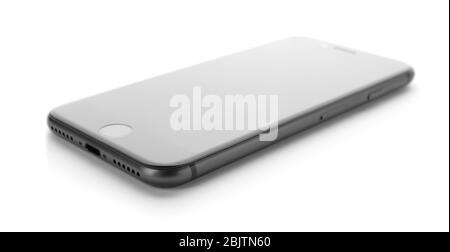 KIEV, UKRAINE - 28 NOVEMBRE 2017: Space Gray iPhone 8 sur fond blanc Banque D'Images