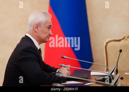 (200430) -- MOSCOU, 30 avril 2020 (Xinhua) -- photo de dossier prise le 27 mars 2020 montre le Premier Vice-Premier Ministre russe Andrei Belousov à une réunion gouvernementale à Moscou, Russie. Le Premier ministre russe Mikhaïl Mishusstin a déclaré qu'il avait fait des tests positifs pour la COVID-19, selon le Kremlin jeudi. Le premier vice-premier ministre russe Andrei Belousov exécutera temporairement les fonctions de Mishusstin. (Spoutnik via Xinhua) Banque D'Images