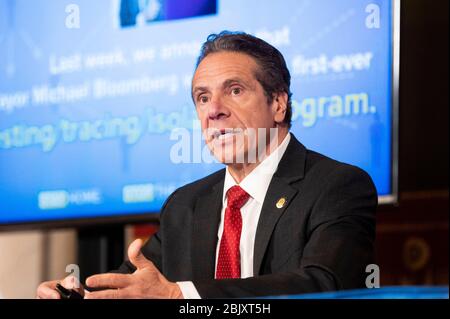 Albany, NY, États-Unis. 30 avril 2020. 30 avril 2020 - Albany, NY, États-Unis: Le gouverneur de New York, ANDREW CUOMO (D), a pris la parole lors d'une conférence de presse au Capitole de l'État. Crédit: Michael Brochstein/ZUMA Wire/Alay Live News Banque D'Images