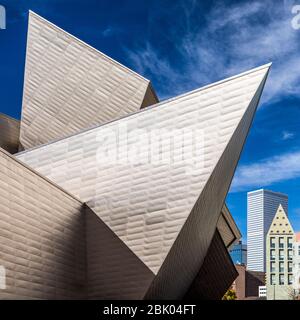 Le Denver Art Museum dans le centre-ville de Denver, Colorado, États-Unis. Banque D'Images