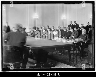 CHAMBRE DES REPRÉSENTANTS. COMITÉS. COMITÉ SPÉCIAL SUR L'ENQUÊTE DU U.S. STEEL CORP., 12 JANVIER 1912. POPULAIREMENT APPELÉ « COMITÉ D'ENQUÊTE DE CONFIANCE DE L'HÔTEL » OU « STANLEY » Banque D'Images