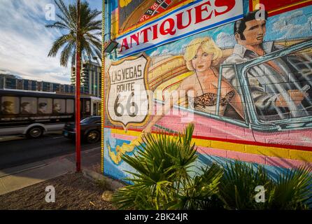 Las Vegas route 66 peinture murale sur Las Vegas Boulevard, 'le Strip', Las Vegas, Nevada, Etats-Unis, Amérique du Nord Banque D'Images