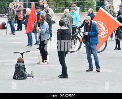 Vienne, Autriche. 1 mai 2020. Démonstration de l'Autriche auto-déterminée. Rassemblement de mai Day devant l'hôtel de ville de Vienne pour la liberté de réunion. Crédit: Franz PERC / Alay Live News Banque D'Images