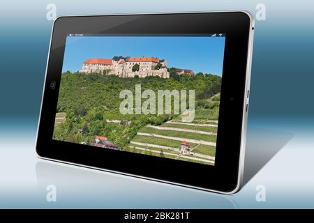 Le château de Neuenburg est un château perché à Freyburg (Unstrut), Saxe-Anhalt, Allemagne, Europe Banque D'Images