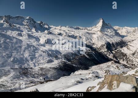 Vue depuis le sommet de Rothorn vers Matterhorn Banque D'Images