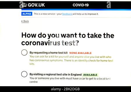 Page du site Web du gouvernement britannique pour les demandes de test de coronovirus Banque D'Images