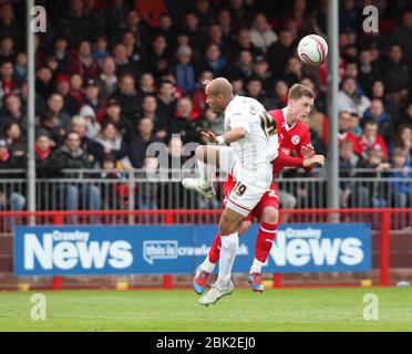 JAMES BOARDMAN / 0796762437 le Scott Davies de Crawley Town se présente pendant le match de la division NPower entre Crawley Town et Hereford United au stade Broadfield de Crawley. 28 avril 2012. Banque D'Images