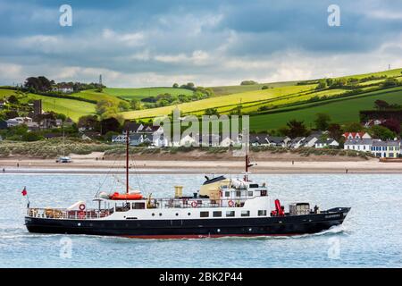 Appledore, North Devon, Angleterre. Vendredi 1 mai 2020. Le MV Oldenburg revient à Bideford dans North Devon. Prendre juste des fournitures essentielles, et pas les nombreux trippers de jour qui seraient habituellement à bord à cette époque de l'année en raison du virus Covid-19. Le navire historique, lancé en 1958, dessert l'île éloignée de Lundy dans la Manche de Bristol. Crédit: Terry Mathews/Alay Live News Banque D'Images