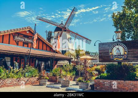 Californie, Etats-Unis - 6 août 2019 : Solvang Brewing Company dans le centre-ville historique de Solvang, un village danois dans la vallée de Santa Ynez Banque D'Images