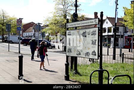 Crawley High Street, West Sussex, alors que les dirigeants de la ville britannique prédisent souffrir du plus grand impact économique de la pandémie de coronavirus ont lancé un appel urgent à l'aide du gouvernement. Banque D'Images