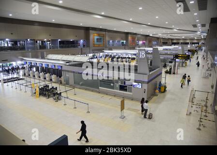 Bangkok, Thaïlande. 01 mai 2020. Vue sur le terminal national de l'aéroport international de Don Muang pendant la crise de Coronavirus (COVID-19).compagnie aérienne à bas prix qui reprend ses activités domestiques à partir du 1er mai 2020 en service pour les passagers ayant besoin de voyager. Après la fermeture temporaire du vol en raison de la pandémie de Covid-19. Crédit: SOPA Images Limited/Alay Live News Banque D'Images