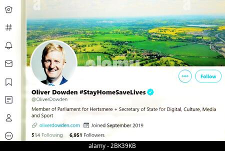 Page Twitter (mai 2020) : Oliver Dowden MP, secrétaire d'État au numérique, à la culture, aux médias et au sport Banque D'Images