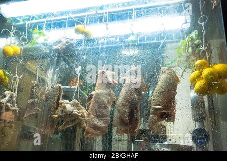 Museau de porc, l'alimentation de rue traditionnels à Naples Banque D'Images