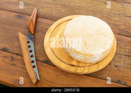 Fromage artisanal de Serra da Canastra à base de lait de Carasu et de bétail de Girolando, Minas Gerais, Brésil, délicatesse minière, fromage gagnant, Banque D'Images