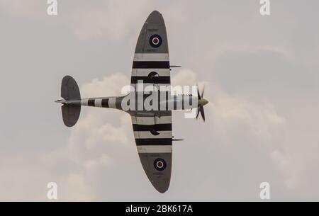 Vue basse de Spitfire Banque D'Images