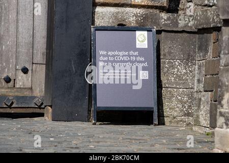 Panneau fermé à l'extérieur du château de Stirling pendant le verrouillage en cas de pandémie de coronavirus, Stirlingshire, Écosse, Royaume-Uni Banque D'Images