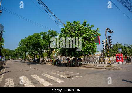Neelkpah campus de l'université de Dhaka les rues sont vides dans l'emprise du coronavirus à Dhaka, au Bangladesh. Banque D'Images