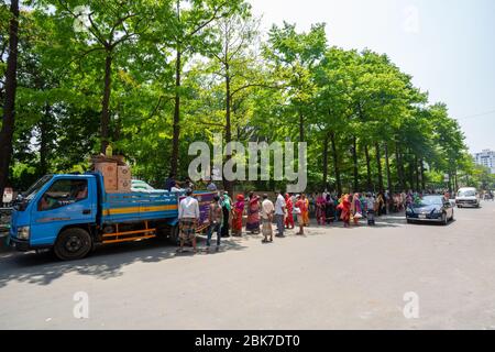 La Trading Corporation of Bangladesh (TCB) vend des contenus essentiels à petit prix dans 55 endroits et c'est le LON Banque D'Images