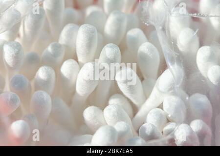 image macro des bâtons de nettoyage d'oreilles blancs Banque D'Images
