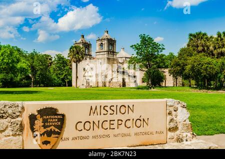 San Antonio, Texas - 31 mai 2014 : mission église Concepcion, partie du Parc historique national de San Antonio. Banque D'Images