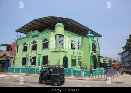 Mosquée Makamus Saif à Sir Ratnajothi Saravanamutu Mawatha, Colombo, Sri Lanka Banque D'Images