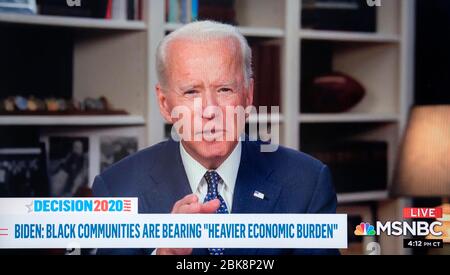 Wilmington, Delaware, États-Unis. 02 mai 2020. Un capture d'écran du vice-président JOE BIDEN apparaissant sur la nation politique de MSNBC avec le révérend al SHARPTON. Biden a comparu hier devant la MSNBC pour nier les allégations selon lesquelles il avait agressé sexuellement Tara Reade, un ancien aide du Sénat en 1993. Il a demandé que les documents ou documents relatifs à l'allégation soient publiés par les Archives nationales. Et aujourd'hui, il a réitéré cette affirmation et a discuté d'autres sujets d'intérêt national avec le révérend Sharpton. Crédit: Brian Cahn/ZUMA Wire/Alay Live News Banque D'Images