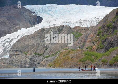 Le glacier Mendenhall, près de Juneau, en Alaska, se jette dans le lac Mendenhall. Banque D'Images