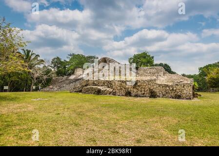 Kohunlich, Mexique - 25 avril 2019 : ruines de l'ancienne ville maya de Kohunlich dans Quintana Roo, péninsule du Yucatan. Kohunlich est une grande archéologie Banque D'Images