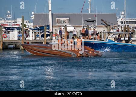 Key West, États-Unis-7 novembre 2019:course annuelle de super-bateau Key West. Banque D'Images