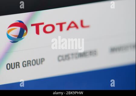 New-York , États-Unis - 29 avril 2020:Total page d'accueil web vue rapprochée sur l'écran d'ordinateur portable Banque D'Images