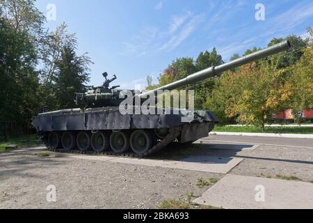 Vologda, Russie - 20 août 2019: Réservoir T-80 BV dans le Parc de la Victoire de la ville de Vologda Banque D'Images