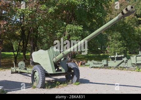 Vologda, Russie - 20 août 2019: D-44 pistolet divisionnaire dans le Parc de la Victoire de la ville de Vologda Banque D'Images