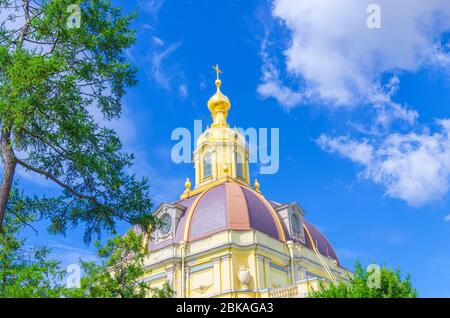 Le mausolée de la Grande Burial du Grand Ducs, bâtiment néo-baroque en dôme des Grands Ducs et Duchesses dans la citadelle de la forteresse Pierre et Paul sur l'île de Lièvre de Zayachy, ville de Leningrad Saint-Pétersbourg, Russie Banque D'Images