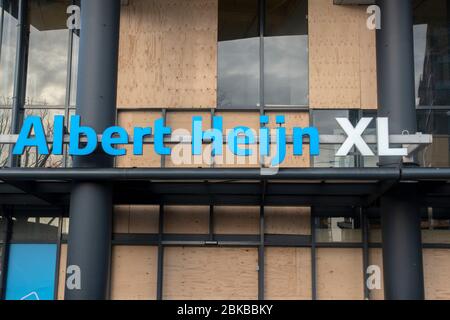 A l'intérieur du supermarché Albert Heijn XL d'Amsterdam Pays-Bas 2020 Banque D'Images