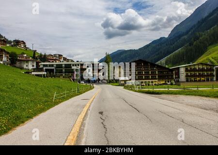 Hintertux, Autriche - 10 août 2019 : vue sur le village de Hintertux, vallée de Tux, Tyrol Banque D'Images