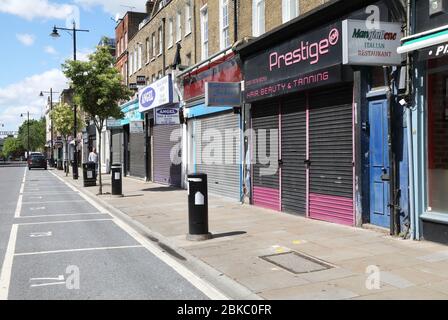 Le marché de Chapel a fermé ses portes à Islington, dans le nord de Londres, comme dans de nombreux autres marchés de la rue, sous la direction du gouvernement en raison du verrouillage pandémique du coronavirus, au Royaume-Uni Banque D'Images