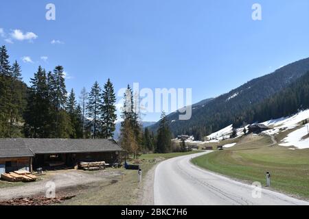 Osttirol, Villgraten, Innervillgraten, Villgratental, Lienz, Pustertal, Arntal, Sägewerk, Säge, Scheit, Scheiter, Holz, Holzstoß, Scheiterhaufen, Lahn Banque D'Images
