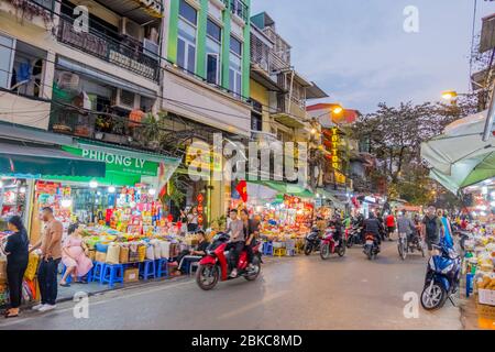 Hang Buom rue, vieux quartier, Hanoi, Vietnam Banque D'Images