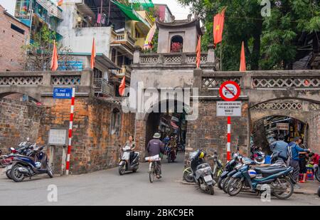 O Quan Churong, porte, vieux quartier, Hanoi, Vietnam Banque D'Images