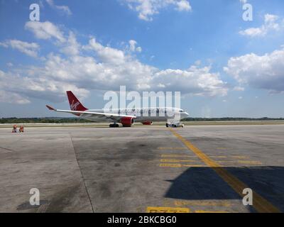 Virgin Atlantic Airbus A330 à l'aéroport de Londres Gatwick Banque D'Images