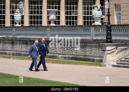 Le président Donald J. Trump arrive au palais de Buckingham et est rencontré par le prince Charles lundi 3 juin 2019 à Londres. Le voyage du président Trump et de la première Dame Melania Trump au Royaume-Uni Banque D'Images