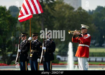 Le président Donald Trump prononce un discours lors de la cérémonie d’observation du Pentagone le 11 septembre 2019, à Arlington, en Virginie, en hommage aux victimes et aux héros des attentats de 9/11. Banque D'Images