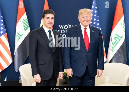 Le président Donald J. Trump rencontre le président du gouvernement régional du Kurdistan Nechirvan Barzani mercredi 22 janvier 2020 au Centre des congrès de Davos à Davos, en Suisse. Le président Trump à Davos Banque D'Images