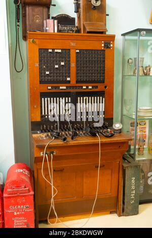 Échange téléphonique manuel de la petite ville exposé au musée Manilla NSW. Banque D'Images