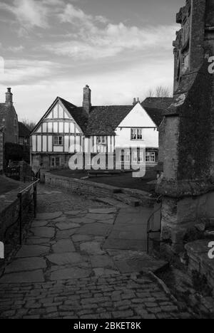 Conservation Patrimoine préservation Vieux Village anglais Cotswolds Cotswold bâtiments en pierre Architecture St. Cyriacs Lacock Village Hither Way, Lacock Banque D'Images